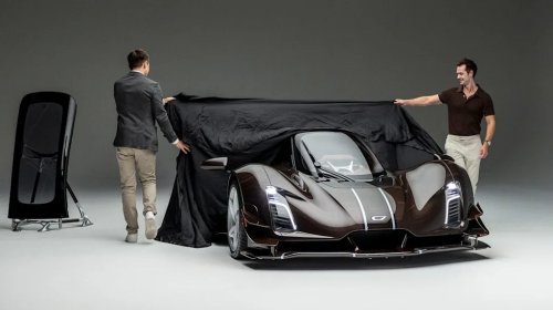 The $2,750,000, 3D-Printed Czinger 21C Spyder Makes 3,267 Pounds of Downforce—Roofless