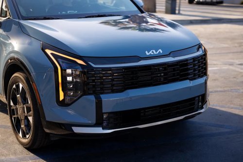 View Exterior Photos of the 2026 Kia Sportage Hybrid SX-Prestige
