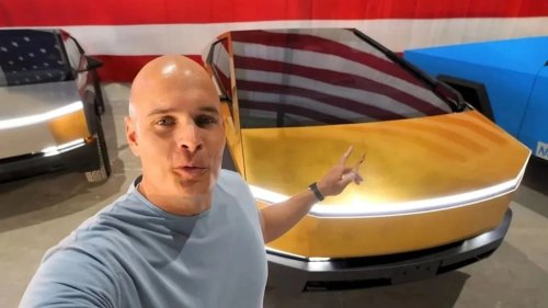Man Surprised After His Gold-Plated Tesla Cybertruck Sells For a Lot Less Than Expected