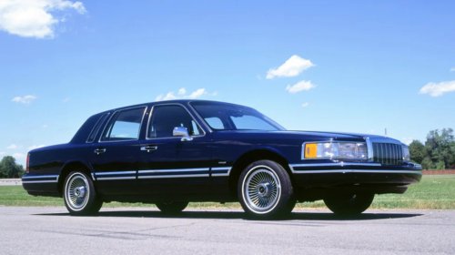 Ford, Why Is Ford's Modular 4.6-Liter 2-Valve V8 Engine So Reliable?