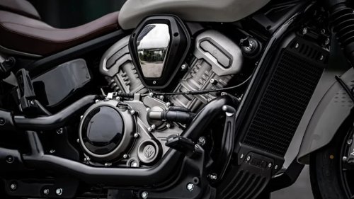 Benda’s Stunning New Retro-Styled Cruiser Brings a V4 to a V-Twin Fight