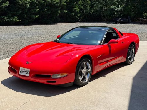 This 1997 Corvette Coupe Is a Low-Mile Time Capsule From the C5's First Model Year