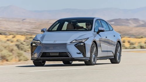 Tested: The Lexus ES350e EV Is a Commuting All-Star