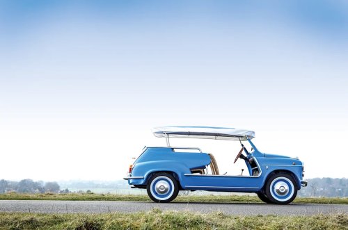 Life’s a beach aboard this Fiat 600 Jolly!