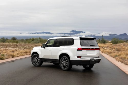 Lexus, Lexus GX, Lexus LX, 2026 Lexus LX vs 2026 Lexus GX | Exploring Key Differences
