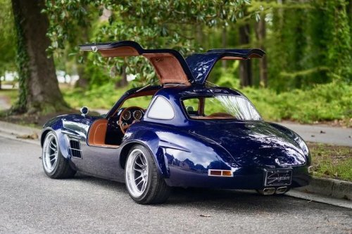Signature Autosports' 300 SL Gullwing Is Really Just A Chrysler