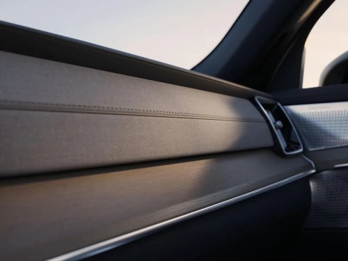 View Photos of the 2028 Volvo XC90 Hybrid