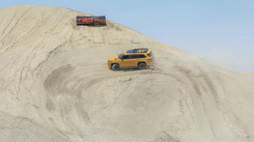 2027 Toyota Tundra And Sequoia Look Almost The Same, But They're Still Incredible Off-Roaders