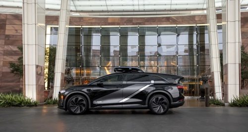 Who Teaches a Robotaxi’s Remote Helpers? SAE Has a Driver’s Ed Plan