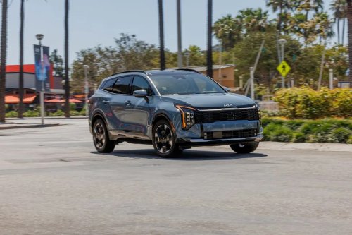 View Exterior Photos of the 2026 Kia Sportage Hybrid SX-Prestige
