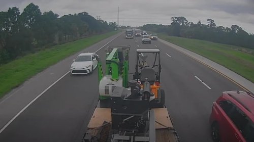 Florida Driver Flew Past an Arborist Truck on the Shoulder Just Inches Away From Heavy Machinery