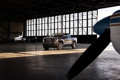 GMC, View Exterior Photos of the 2027 GMC Sierra 1500