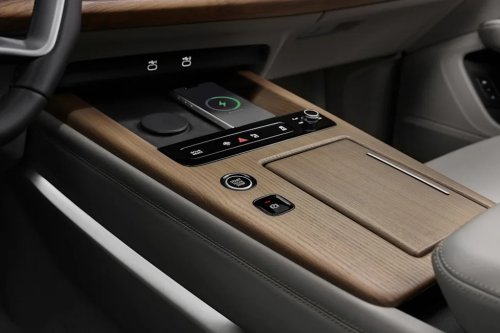 Take a Peek Inside the 2027 Audi Q7