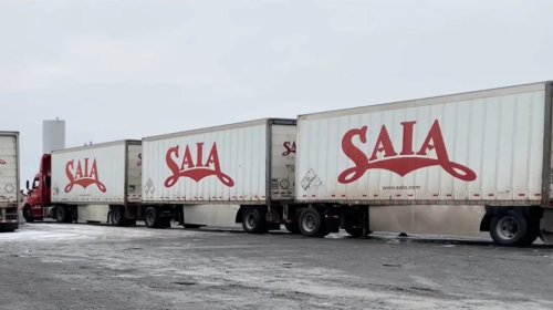 These States Allow Semi Trucks To Pull Three Trailers