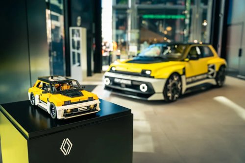 Renault, LEGO fans will soon be able to build the most expensive Renault ever made