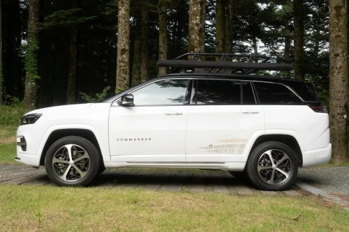 Jeep, Jeep Japan Refines Its Three-Row with a Limited-Run Snow Peak Special