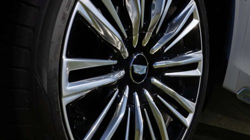 Cadillac Recalls 14,000 Vistiq EVs Over Child-Trapping Risk