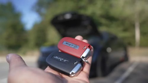 What Does The Red Key Mean On A Hellcat? (And How It's Different From Black)