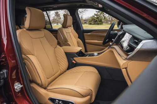 View Interior Photos of the 2026 Jeep Grand Cherokee Summit