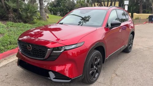 Mazda, Mazda CX-5, Toyota, Toyota RAV4, Why This Man Thinks the Mazda CX-5 Is Better Than the Toyota RAV4 for One Good Reason
