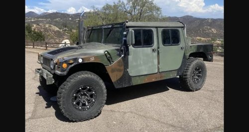 This Modified 1993 AM General M998 Humvee Is Chasing Bids on Cars & Bids