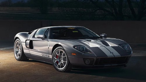 This 435-Mile 2006 Ford GT Could Be Yours — Or Take $400,000 Cash Instead