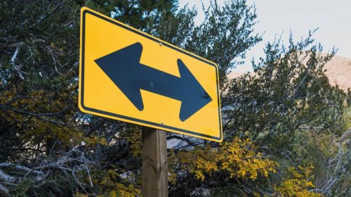 What Does A Rectangular Road Sign With Two Arrows Pointing Left & Right Mean?