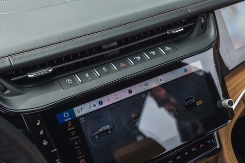 Jeep, Jeep Cherokee, Jeep Grand Cherokee, View Interior Photos of the 2026 Jeep Grand Cherokee Summit