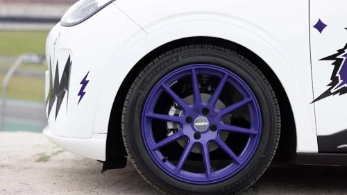 China's Best-Selling EV Can Drift Really Well