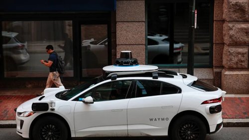 Robotaxi, Waymo Robotaxi Helped A Burglar Escape, And Police Still Have No Suspect