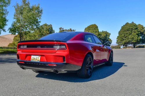 Dodge, Dodge Charger, 2026 Dodge Charger SIXPACK vs. EV: Which Powertrain is Best?