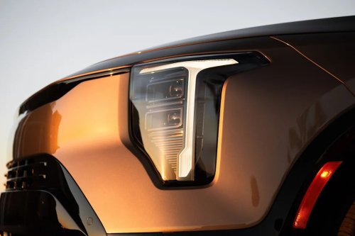 View Exterior Photos of the 2027 Kia Niro Hybrid