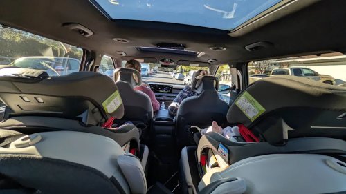 Kia, Kia Recalls 21,290 EV9s Because Airbags May Deploy With a Child Up Front