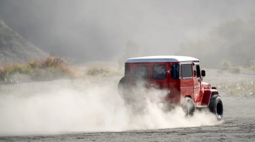 What Are Mud-Terrain Tires, And Can You Use Them On The Highway?