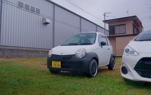 YouTubers Turned Japan’s Smallest Car Into a Tiny R34 Skyline: “Honey, I Shrunk the GT-R!”