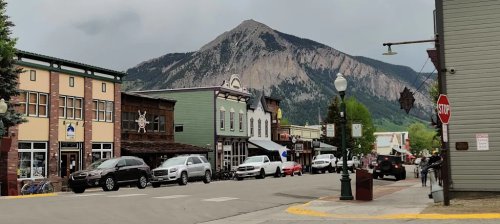We Took An EV Road Trip Through The Rockies: Why Less Than 300 Miles Of Range Is No Big Deal In 2026