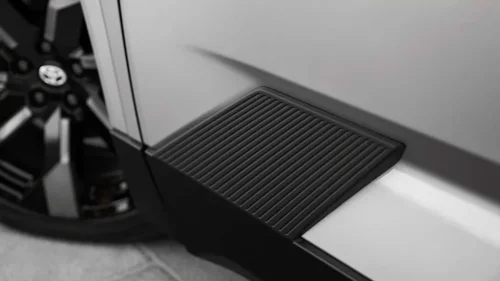 Toyota Delays 2027 Highlander EV As Demand For Gas Model Remains Robust