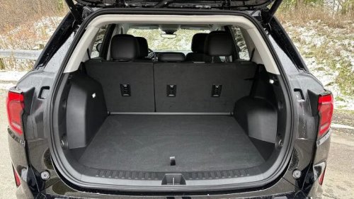 GMC, 2026 GMC Terrain Denali: 3 Pros and 2 Cons