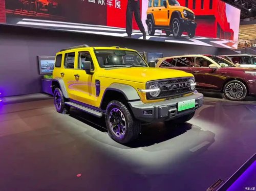 China Is Building Land Cruiser and Defender Lookalikes With Insane Specs