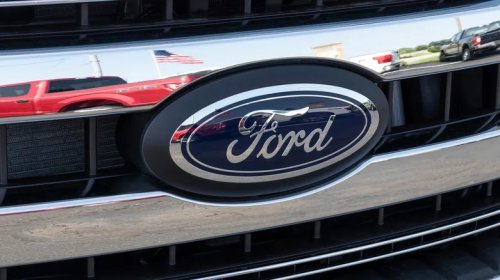 Ford's New F-150 Paint Option Will Give '70s & '80s Truck Lovers Serious Nostalgia