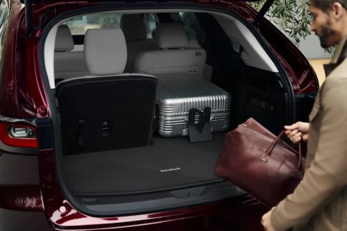 Mazda, Mazda CX-90, Kia, Kia Sorento, Mazda CX-90 Vs. Kia Sorento: Which One Has More Cargo Space?