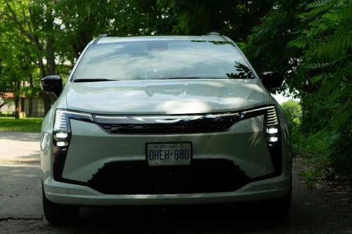 2027 Chrysler Pacifica Review: New Style, Same Tricks