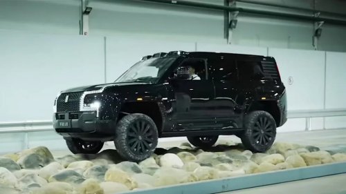 SUV, Chinese Ultra-Luxury SUV Cruises Through Extreme Off-Road Course With Ease