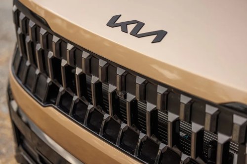 Check Out Pics of the 2027 Kia Seltos—It Has a Whole New Look