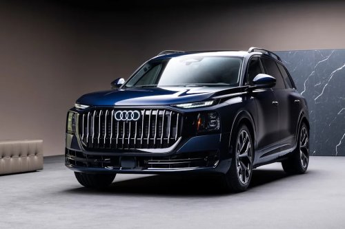 Audi, Audi’s New Q9 Will Project Your Turn Signals Onto the Road