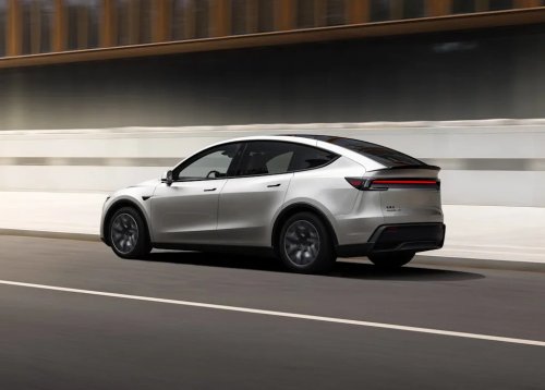 Tesla Model Y, Tesla Model Y L Arrives Without a Feature Buyers Were Promised