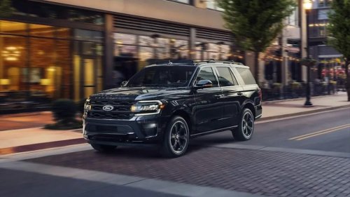 Woman Questions the Safety of the Ford Expedition After a Seatbelt Trapped Her Son
