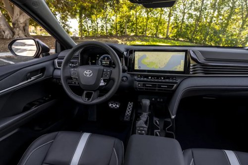 Toyota Recalls 508,000 Camrys Over Blank Driver Displays