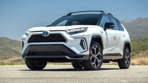 These 7 Sleeper SUVs Don’t Look Fast Until They Leave You in the Dust