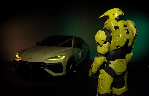 Lamborghini, This Special Lamborghini Urus SE Celebrates the Halo Video Game and Looks Ready for Battle